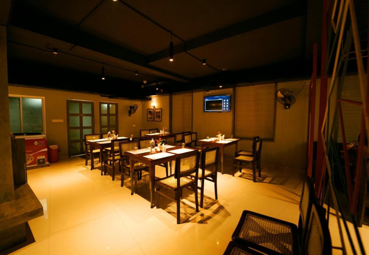 Withinn - Airport Hotel