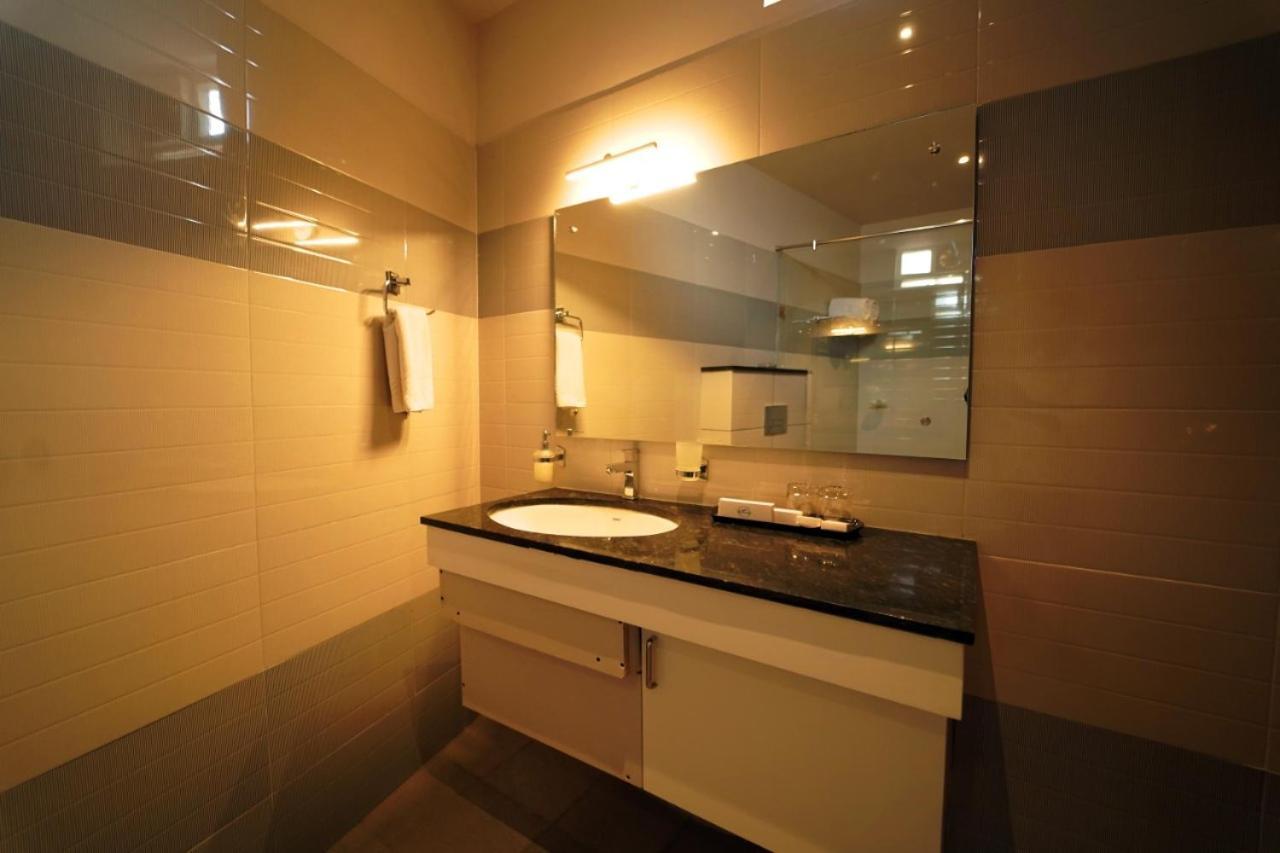 Hotel Withinn - Airport 3*
